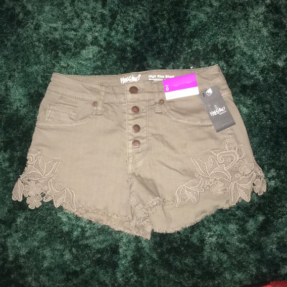 Olive green jean shorts with side detailing - Picture 1 of 2